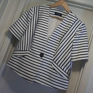 NWT Nine West striped short-sleeve Blazer 14